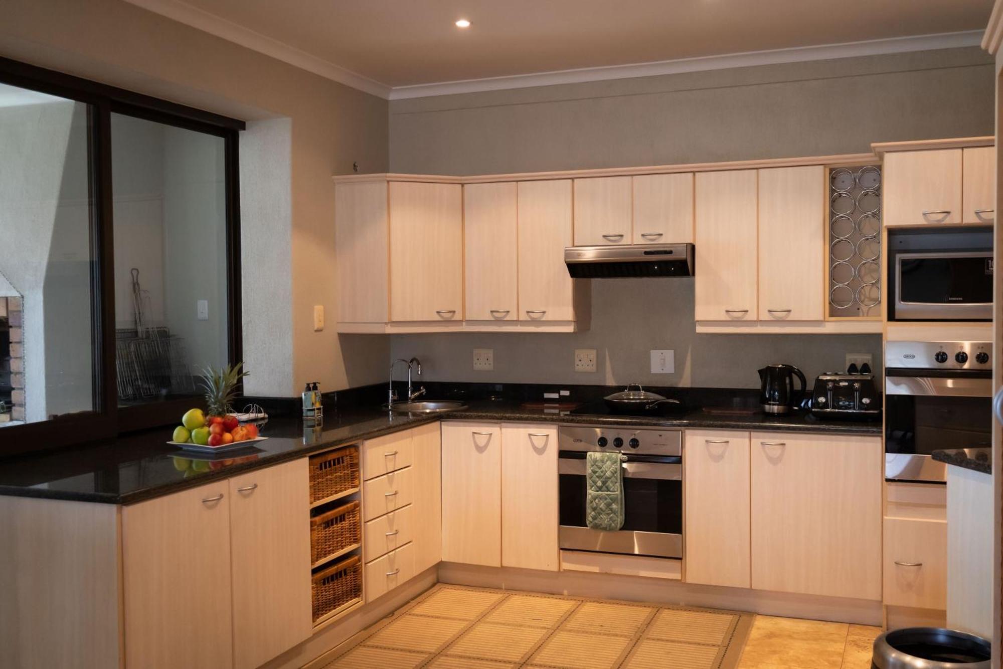 Supertubes Guesthouse Jeffreys Bay Ngoại thất bức ảnh